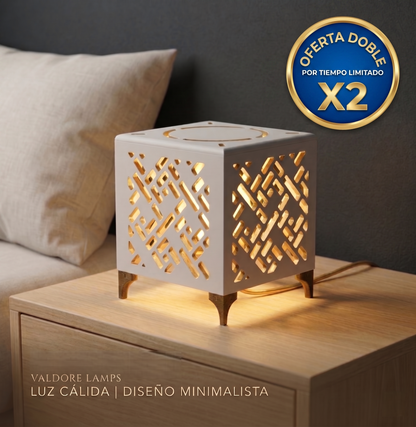 Velador madera diseño cúbico minimalista calado luz cálida RetroDesk